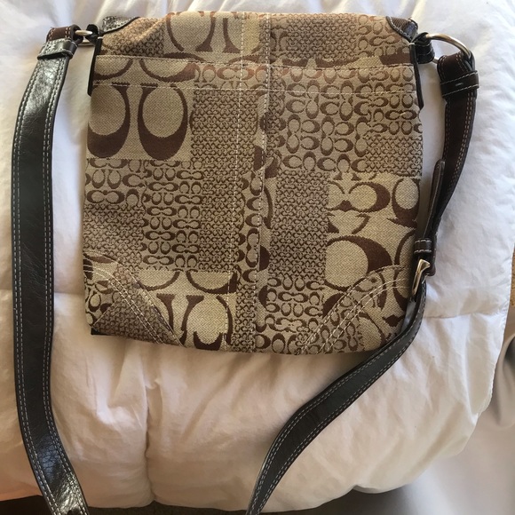 COACH Cross Body Sachel - Picture 2 of 3